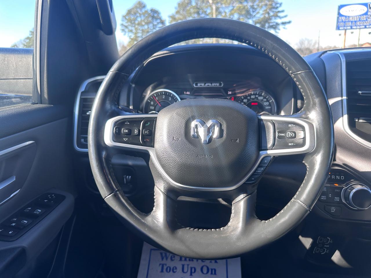 RAM 1500 Lone Star 4x4 Crew Cab 5'7" Box 2023