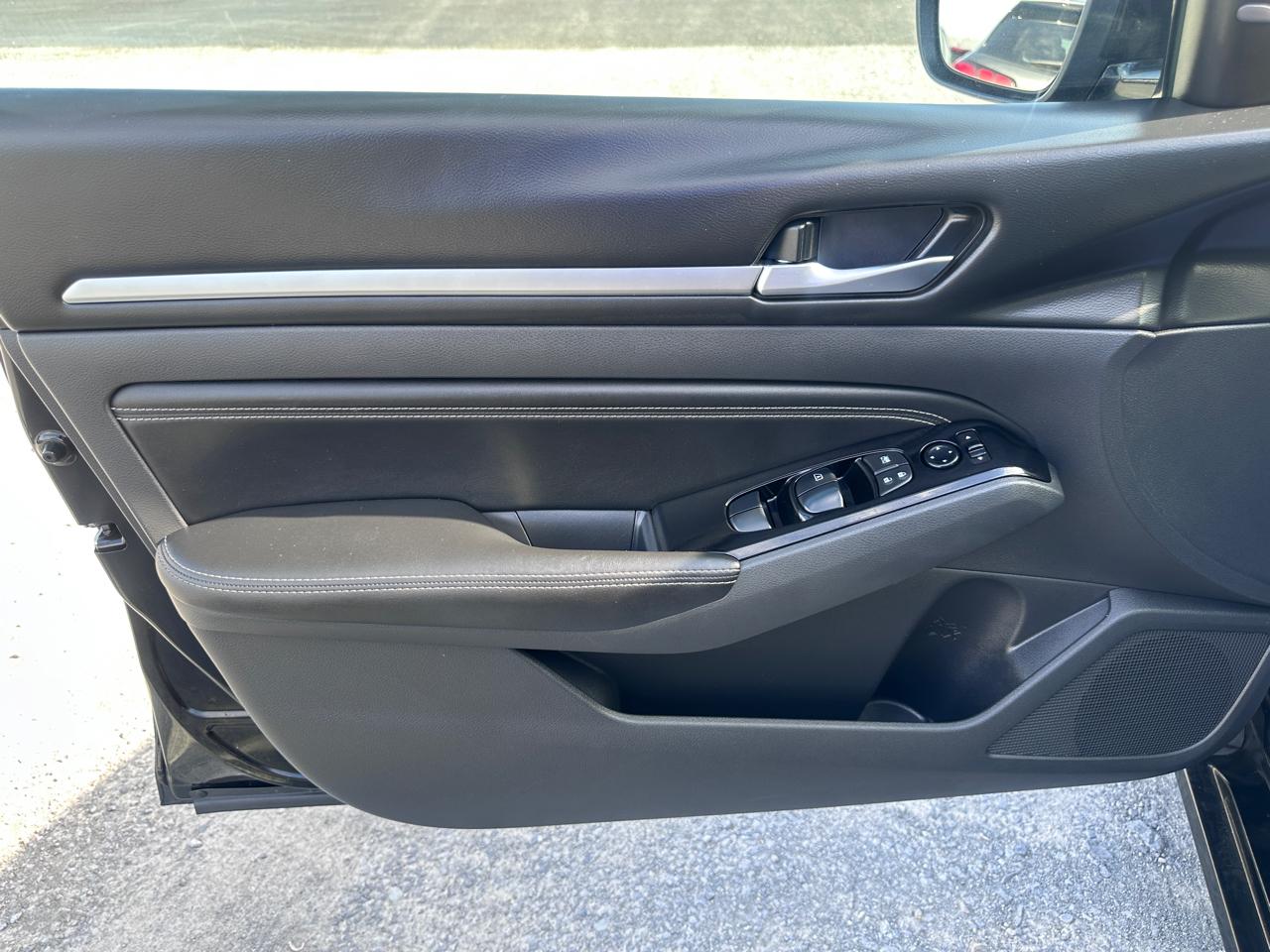 Nissan Altima 2.5 SL Sedan 2023