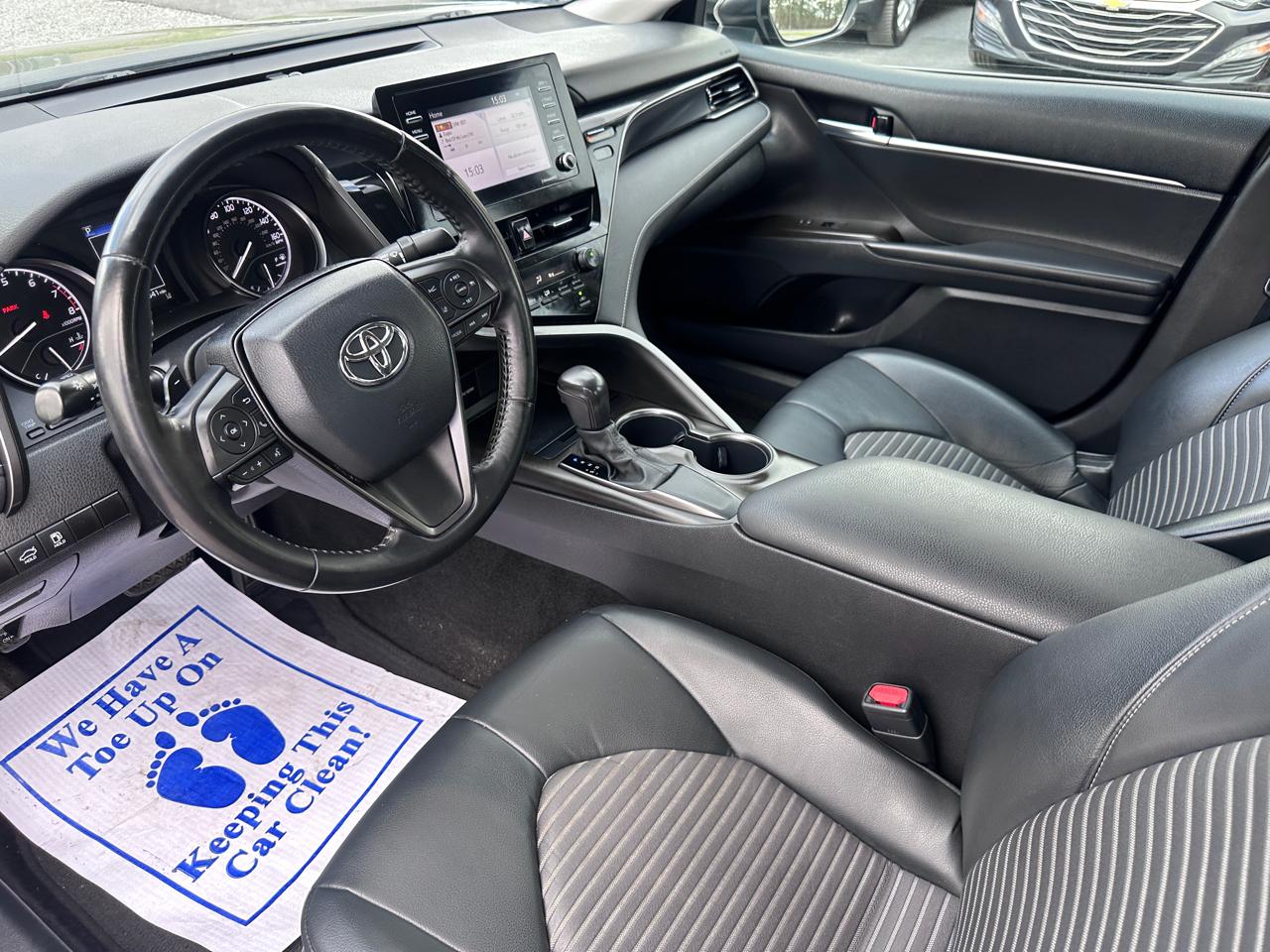 Toyota Camry SE Nightshade Auto (Natl) 2021