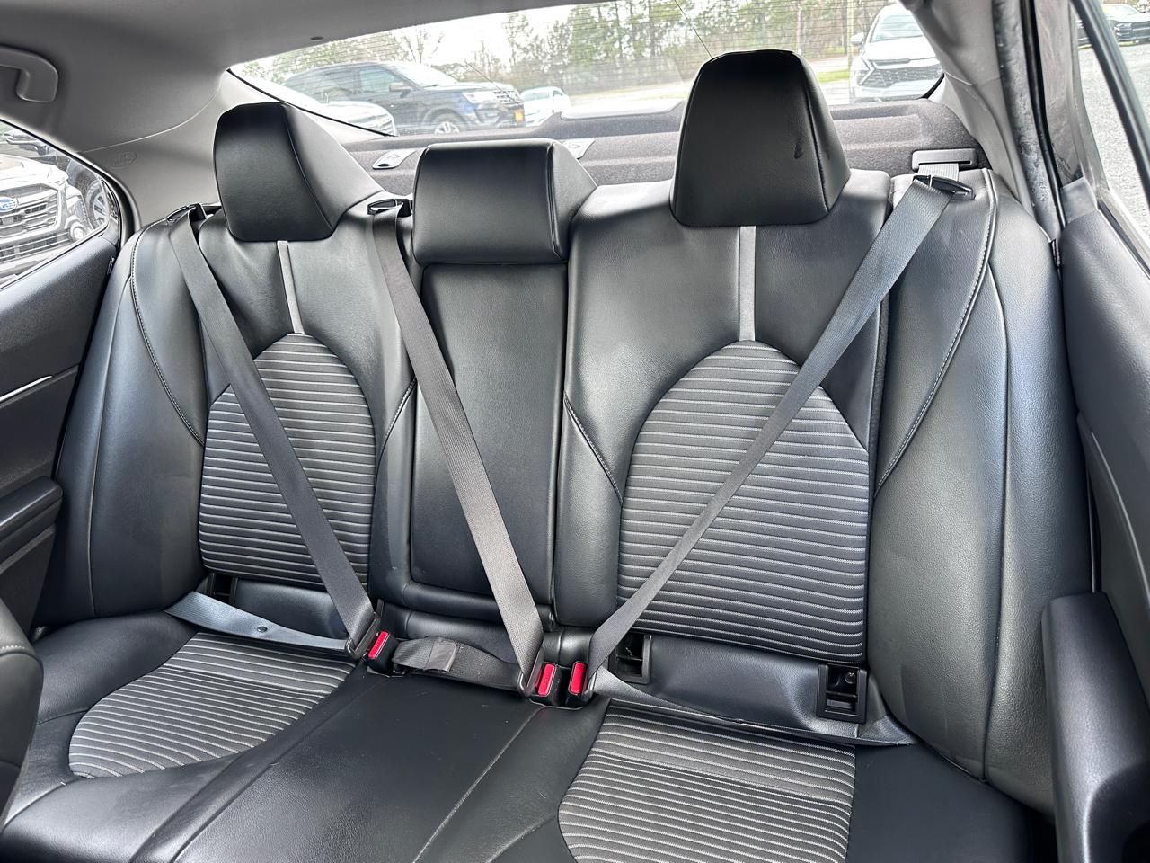 Toyota Camry SE Nightshade Auto (Natl) 2021