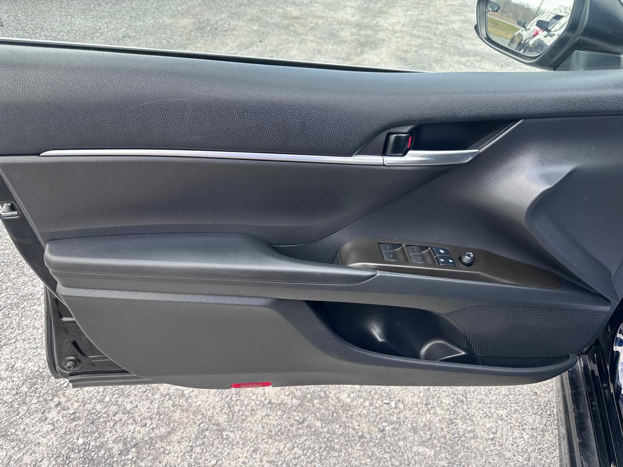 Toyota Camry SE Nightshade Auto (Natl) 2021