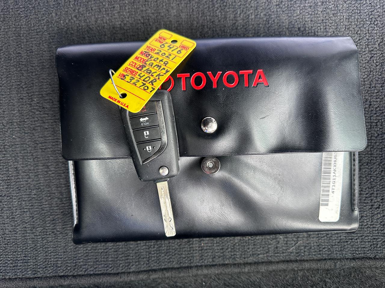 Toyota Camry SE Nightshade Auto (Natl) 2021
