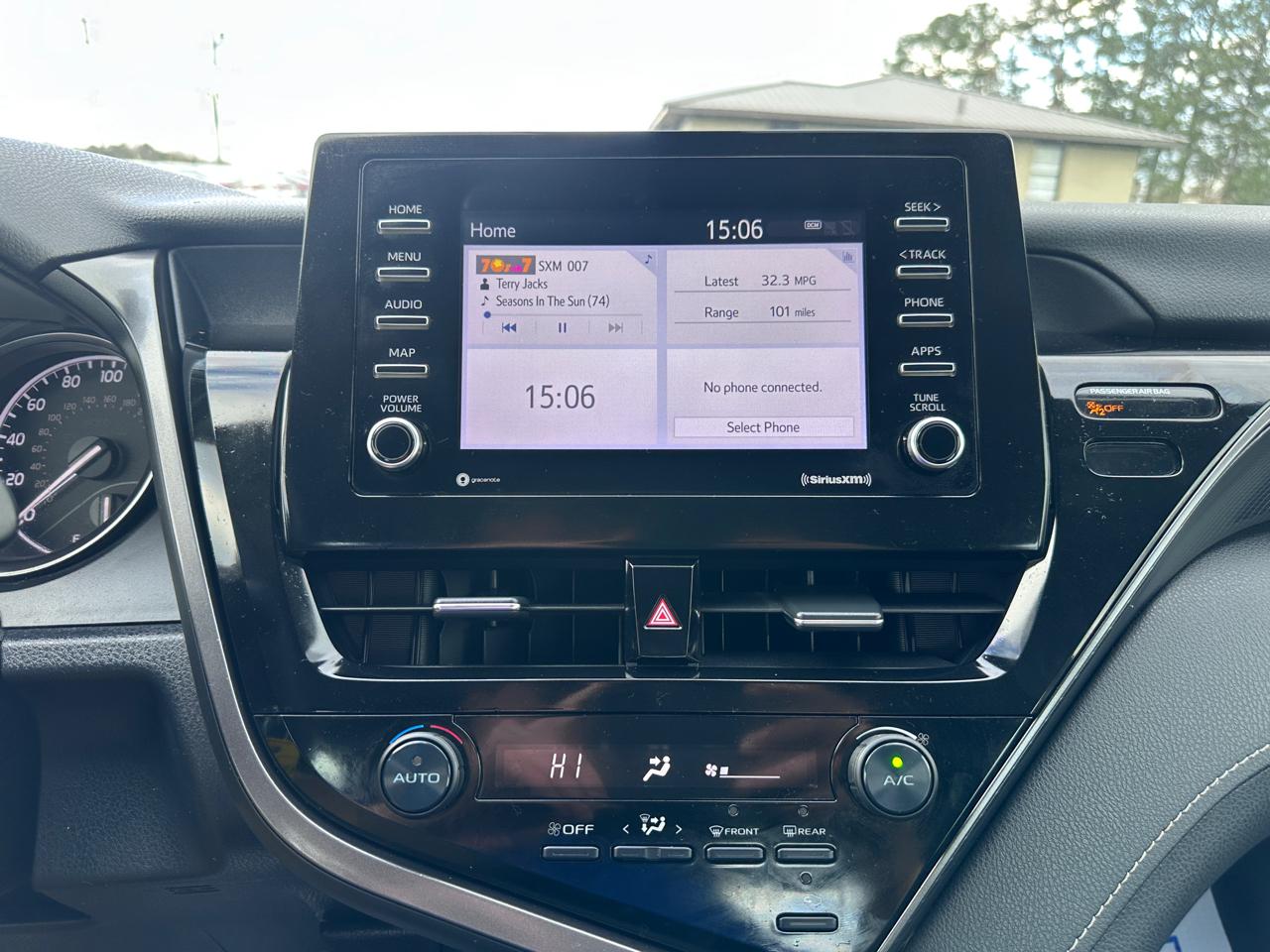 Toyota Camry SE Nightshade Auto (Natl) 2021