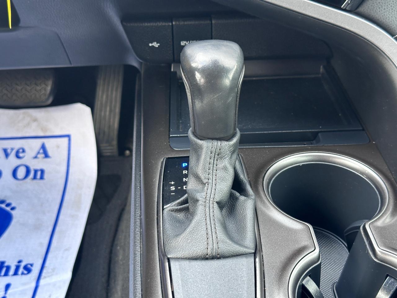 Toyota Camry SE Nightshade Auto (Natl) 2021