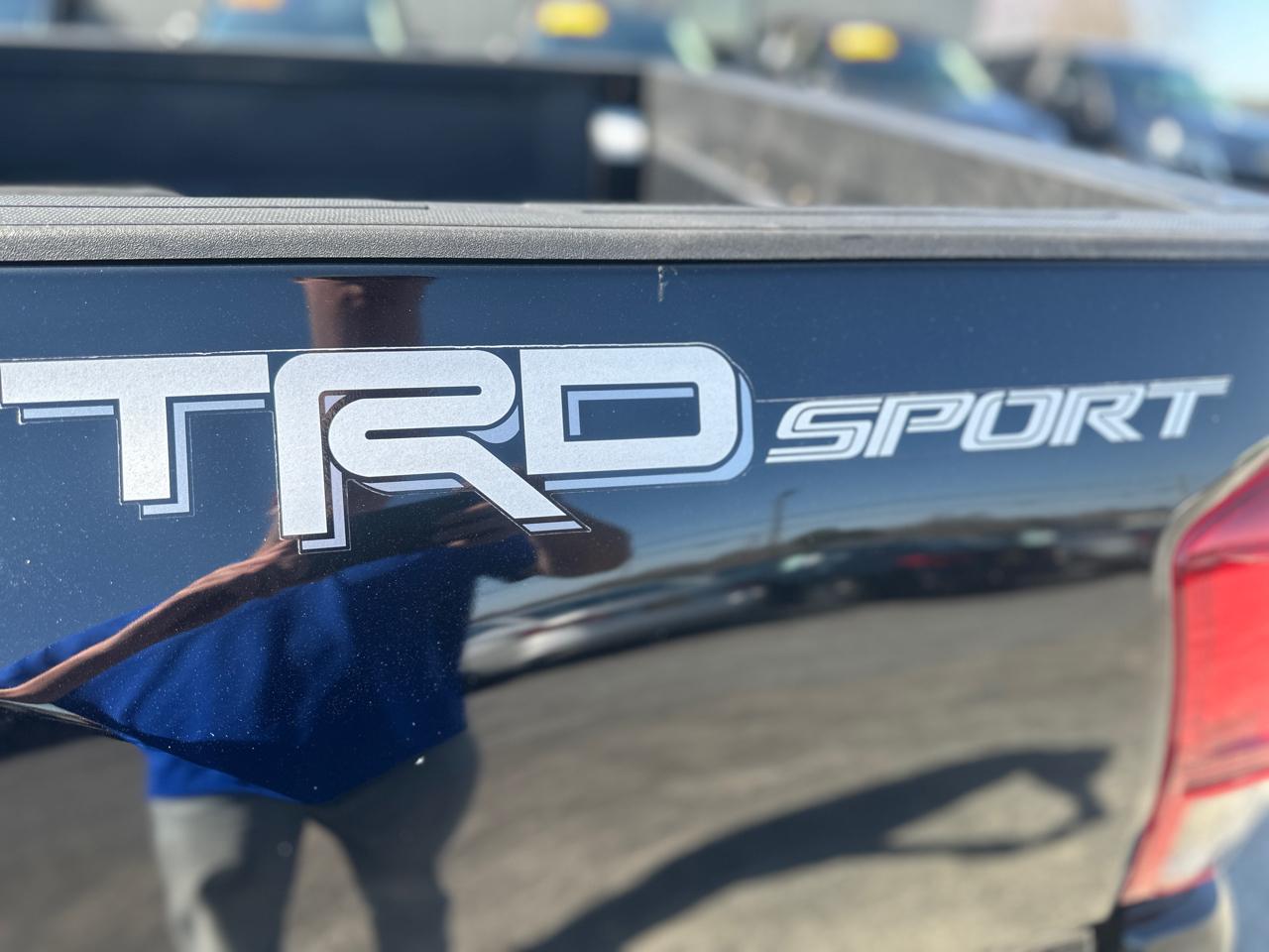 Toyota Tacoma SR5 Double Cab 5' Bed V6 4x2 AT (Natl) 2017