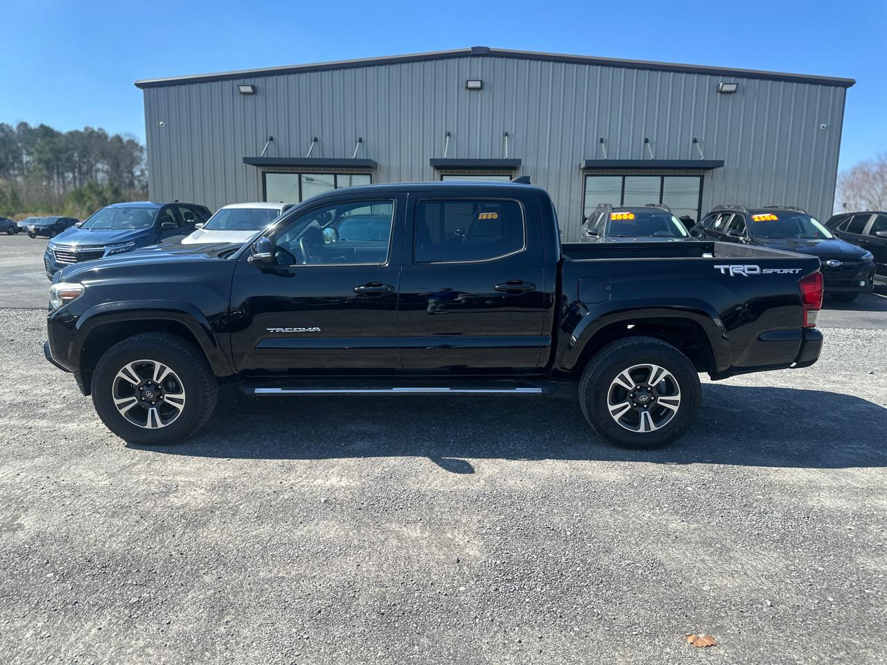 Toyota Tacoma SR5 Double Cab 5' Bed V6 4x2 AT (Natl) 2017