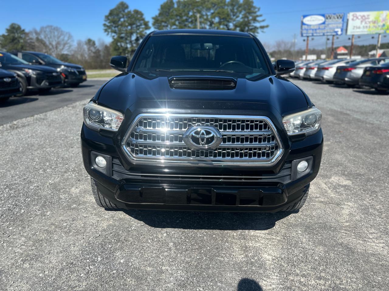 Toyota Tacoma SR5 Double Cab 5' Bed V6 4x2 AT (Natl) 2017