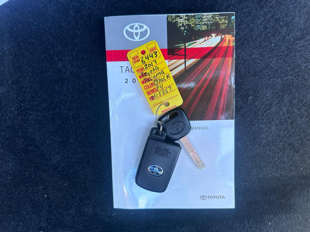 Toyota Tacoma SR5 Double Cab 5' Bed V6 4x2 AT (Natl) 2017