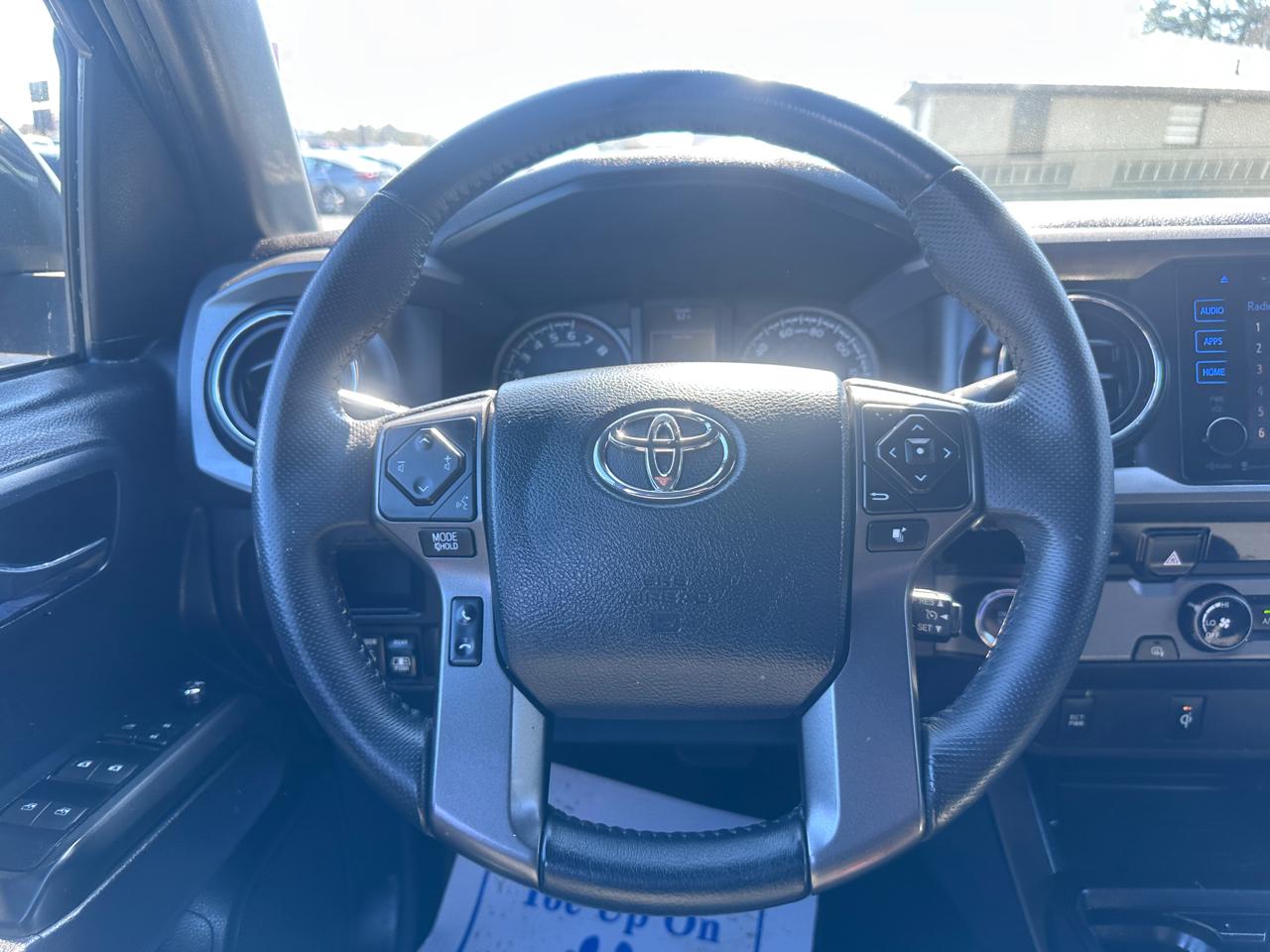 Toyota Tacoma SR5 Double Cab 5' Bed V6 4x2 AT (Natl) 2017