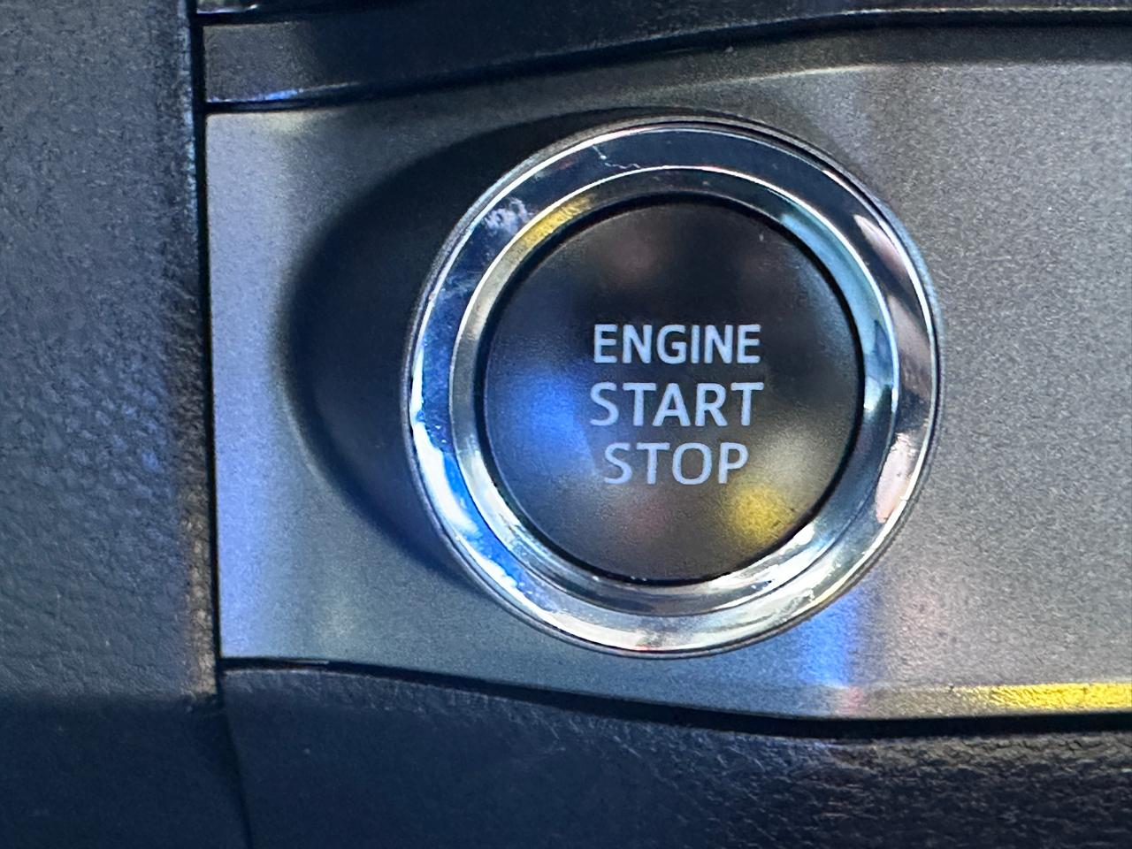 Toyota Tacoma SR5 Double Cab 5' Bed V6 4x2 AT (Natl) 2017