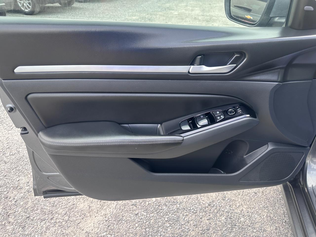 Nissan Altima 2.5 SV Sedan 2023