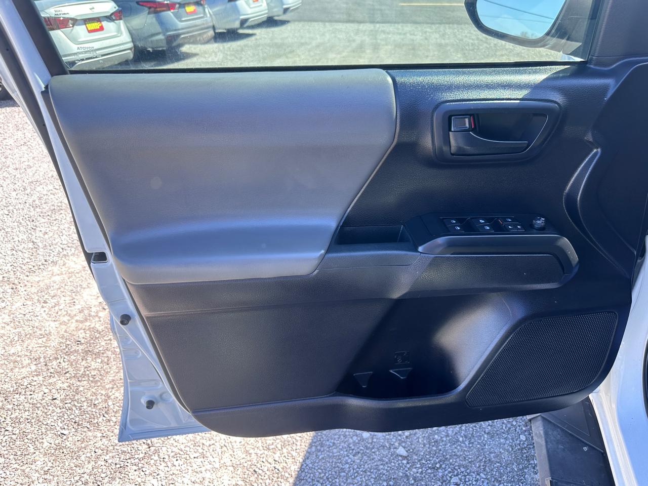 Toyota Tacoma 2WD SR Double Cab 5' Bed I4 AT (Natl) 2020