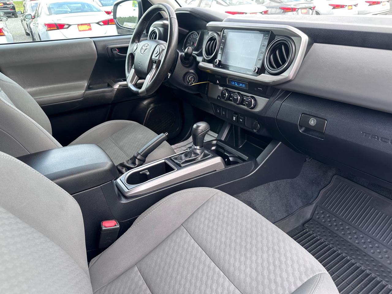 Toyota Tacoma 2WD SR5 Double Cab 5' Bed V6 AT (Natl) 2022