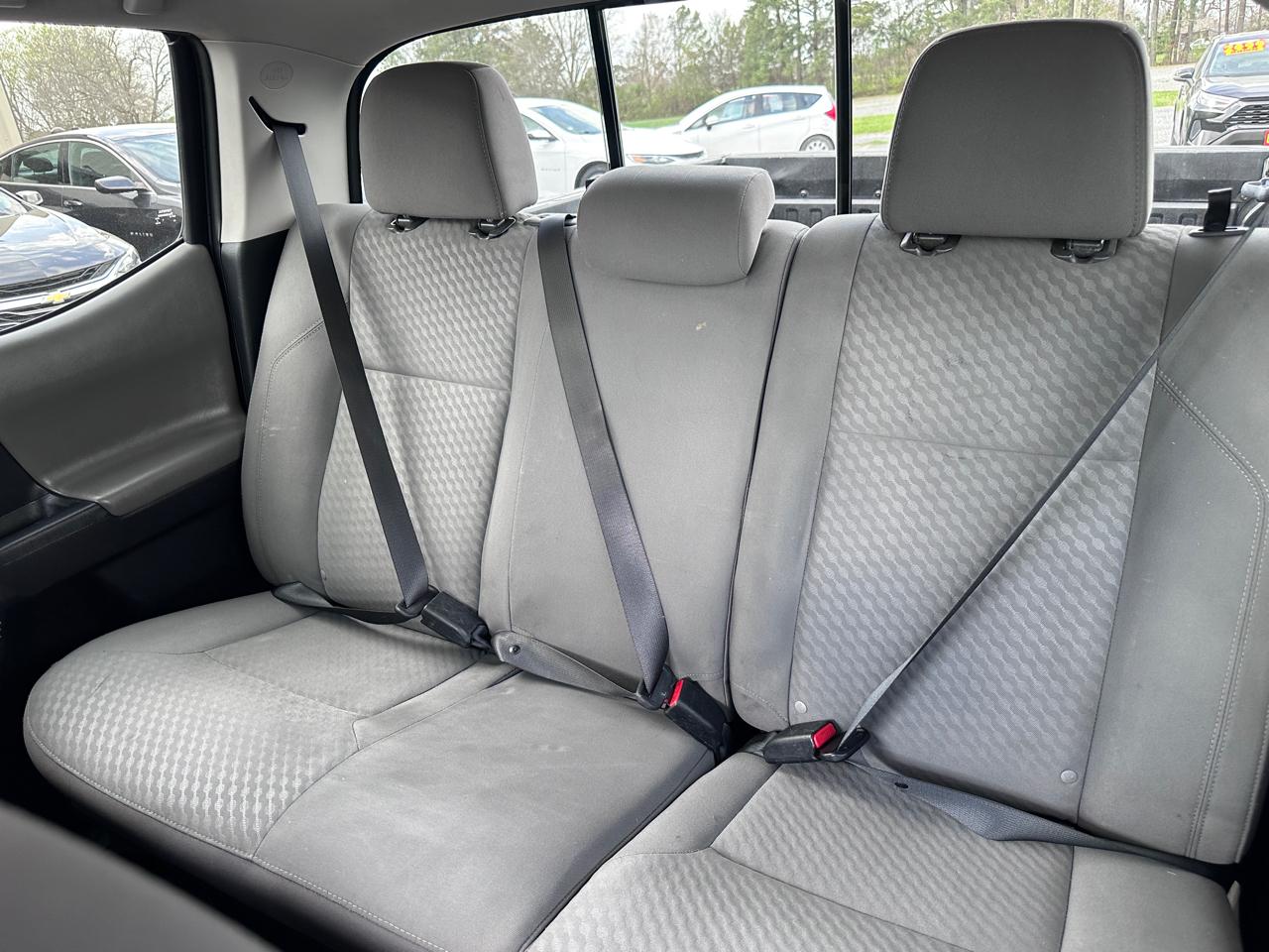 Toyota Tacoma 2WD SR5 Double Cab 5' Bed V6 AT (Natl) 2022