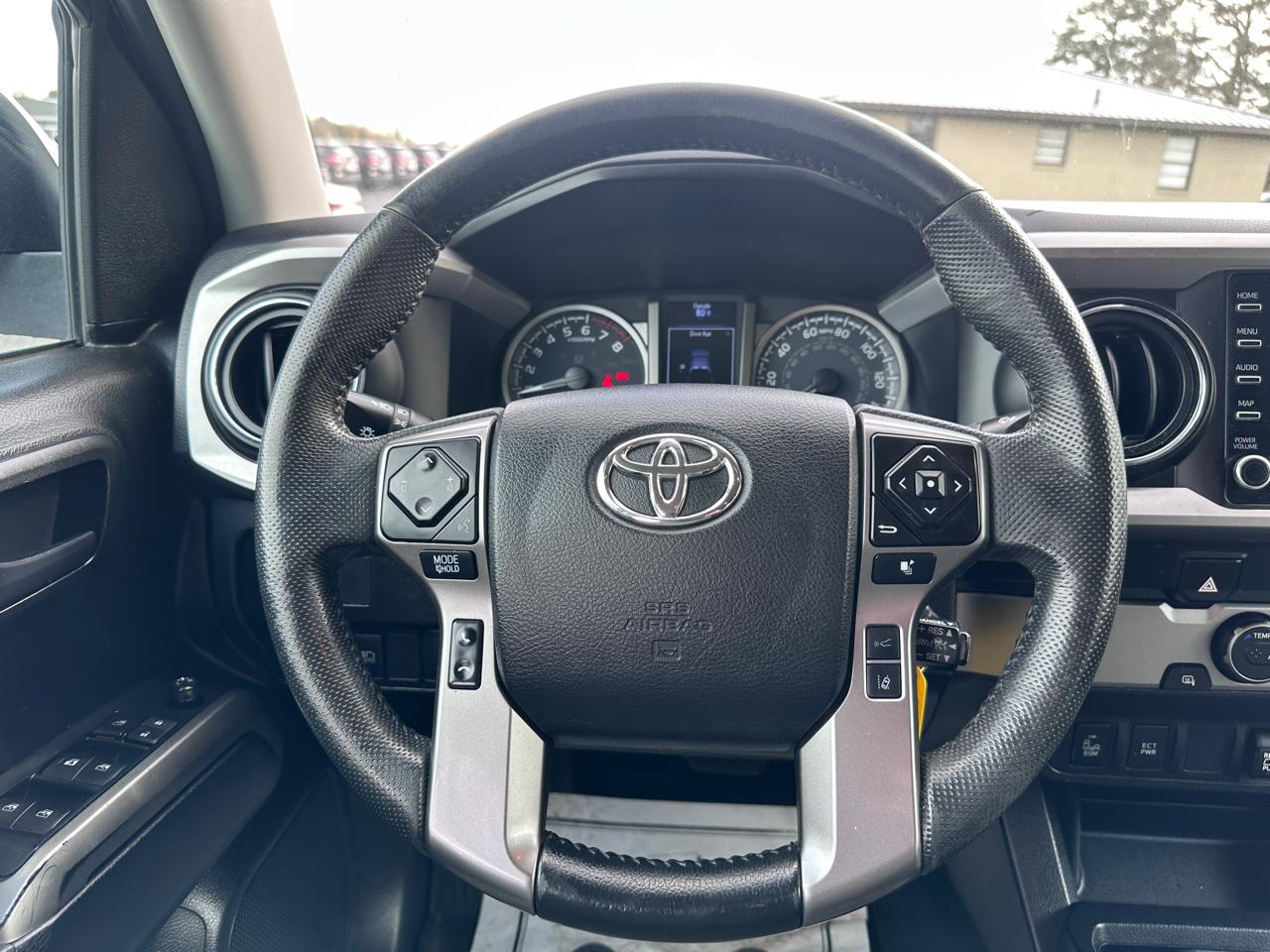 Toyota Tacoma 2WD SR5 Double Cab 5' Bed V6 AT (Natl) 2022