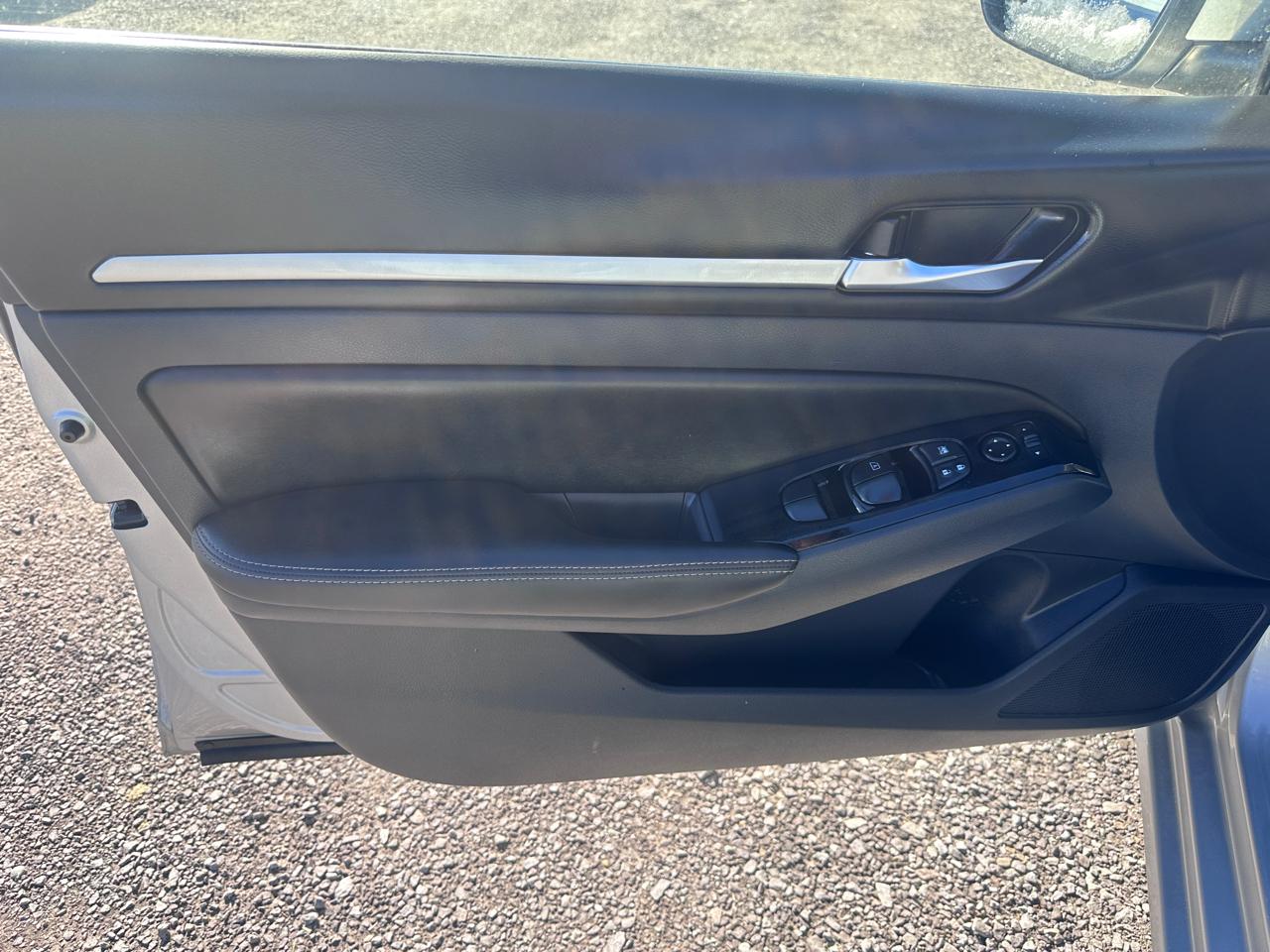 Nissan Altima 2.5 SV Sedan 2023