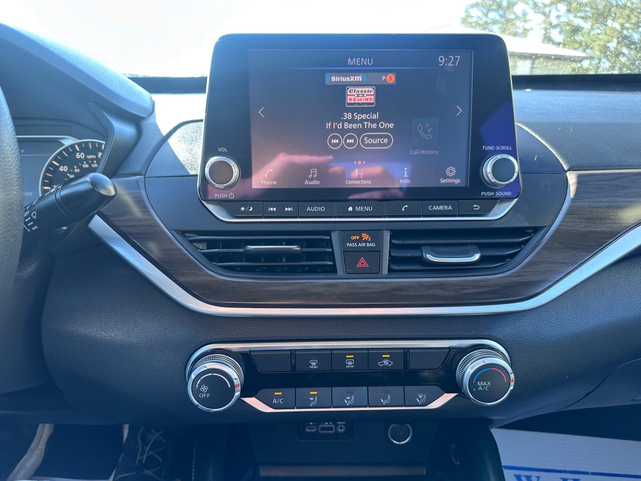 Nissan Altima 2.5 SV Sedan 2023