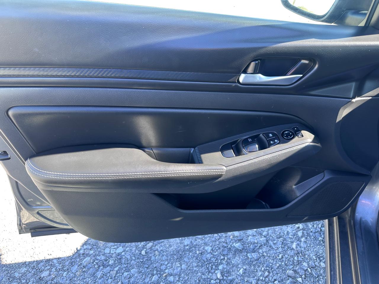 Nissan Altima 2.5 SV Sedan 2024