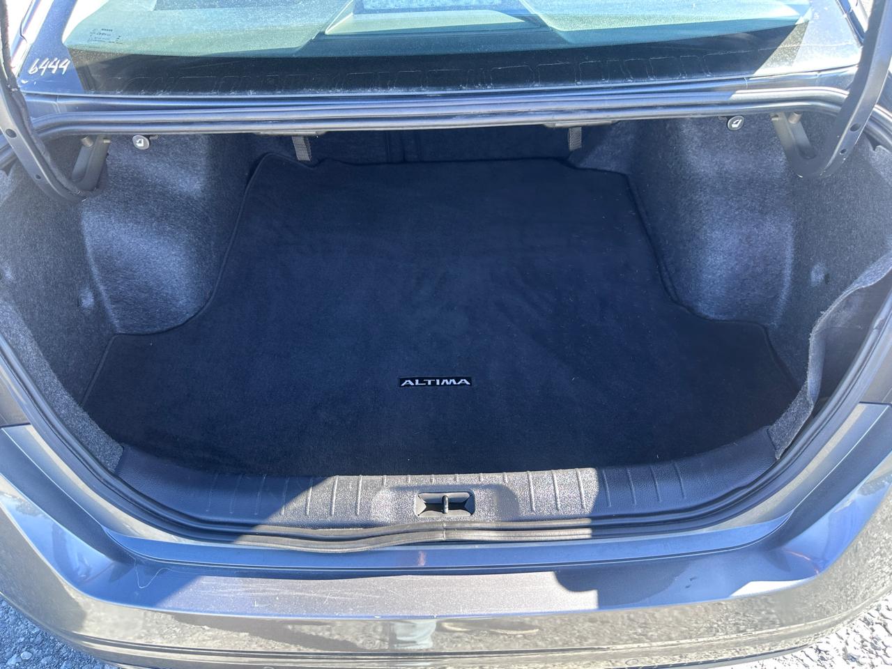 Nissan Altima 2.5 SV Sedan 2024