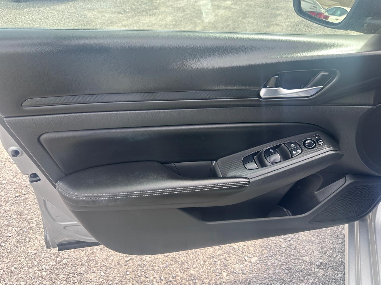 Nissan Altima 2.5 SV Sedan 2024