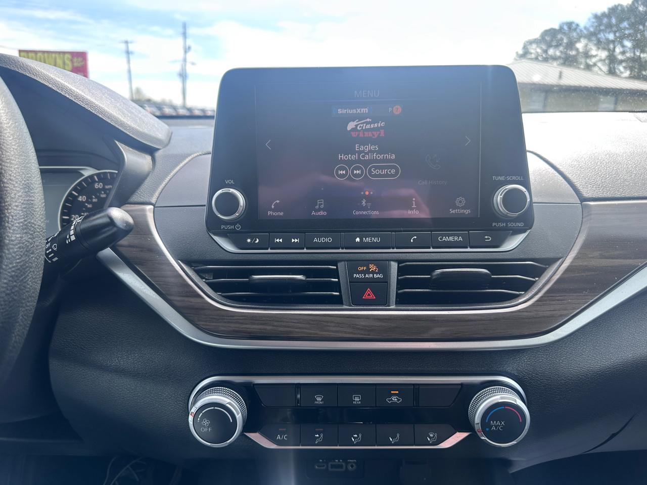 Nissan Altima 2.5 SV Sedan 2024