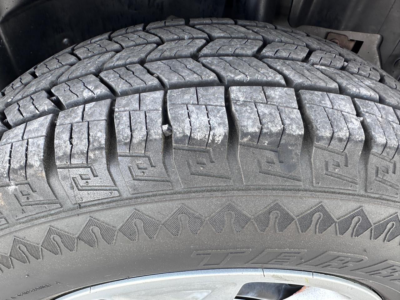 Ford Explorer FWD 4dr Base 2014