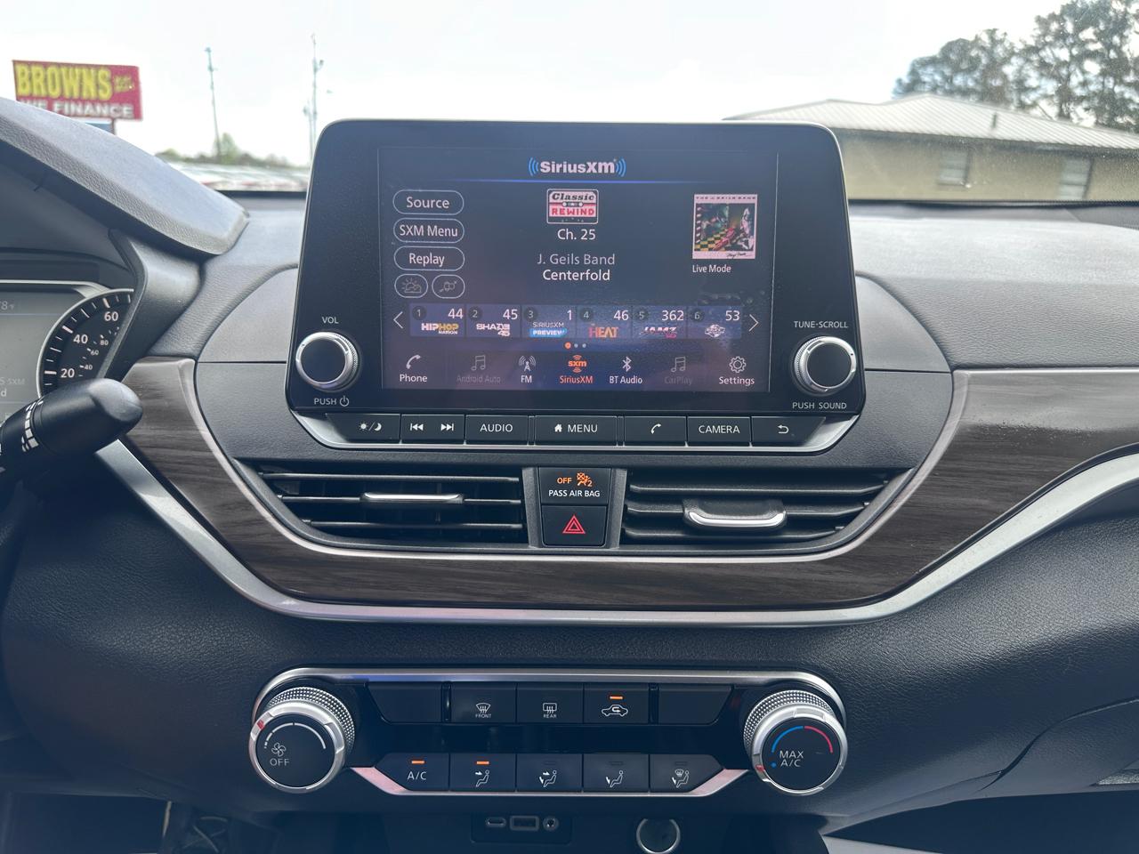 Nissan Altima 2.5 SV Sedan 2024