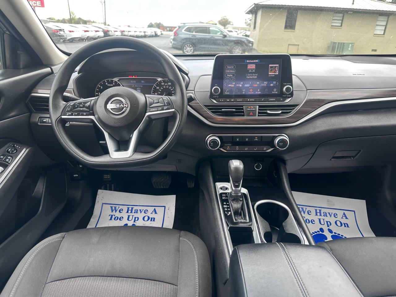 Nissan Altima 2.5 SV Sedan 2024