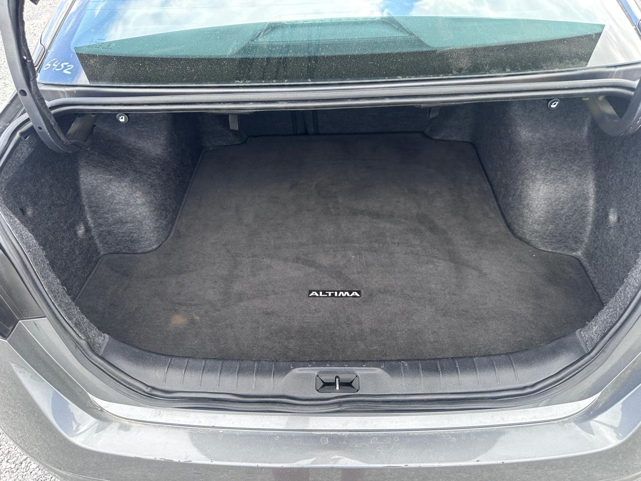 Nissan Altima 2.5 SV Sedan 2024