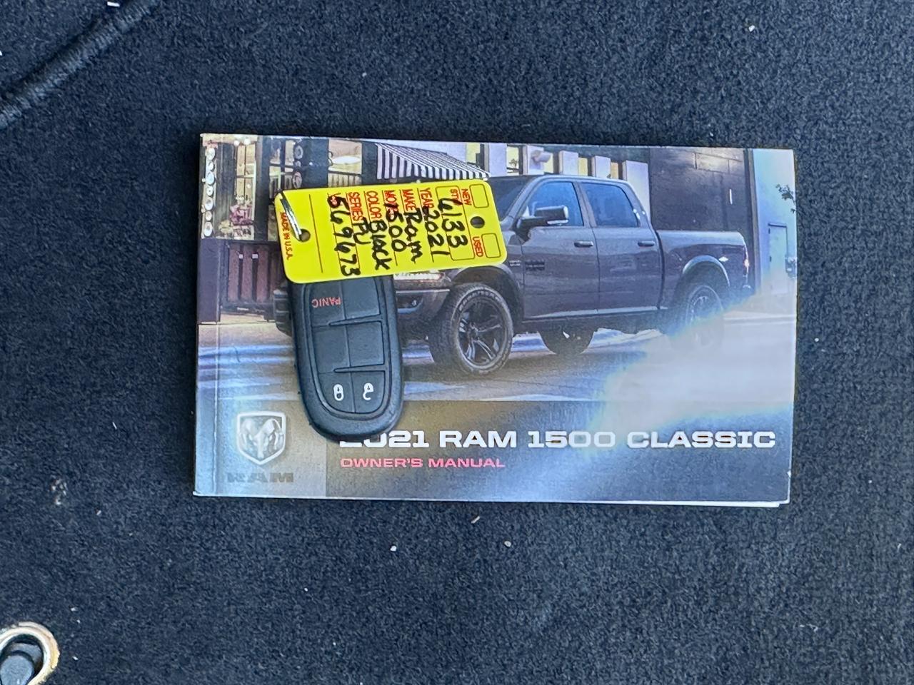 RAM 1500 Classic Warlock 4x2 Crew Cab 5'7" Box 2021