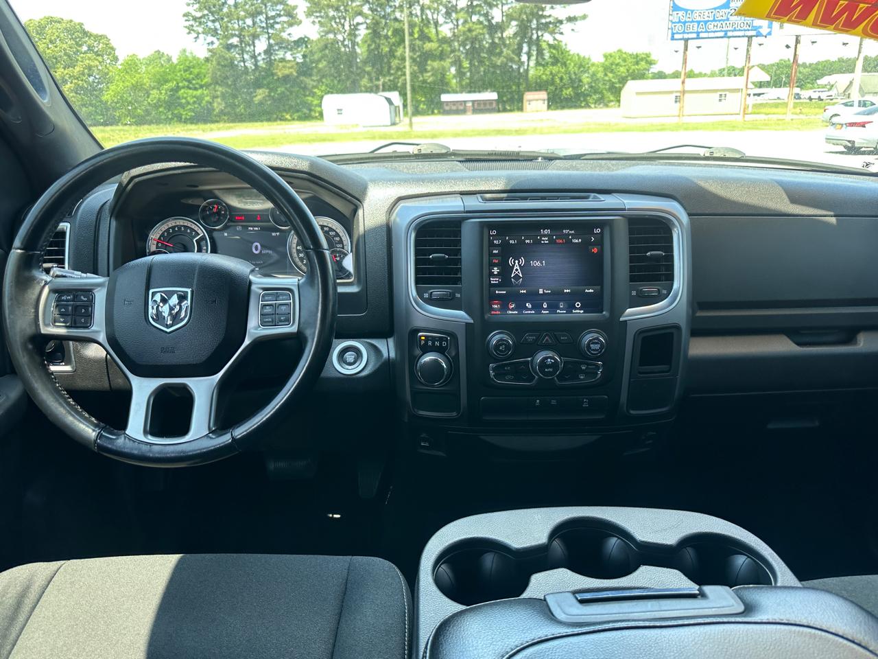 RAM 1500 Classic Warlock 4x2 Crew Cab 5'7" Box 2021