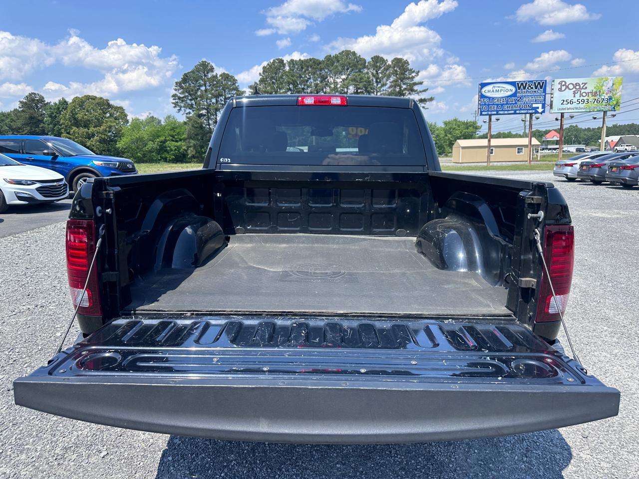 RAM 1500 Classic Warlock 4x2 Crew Cab 5'7" Box 2021