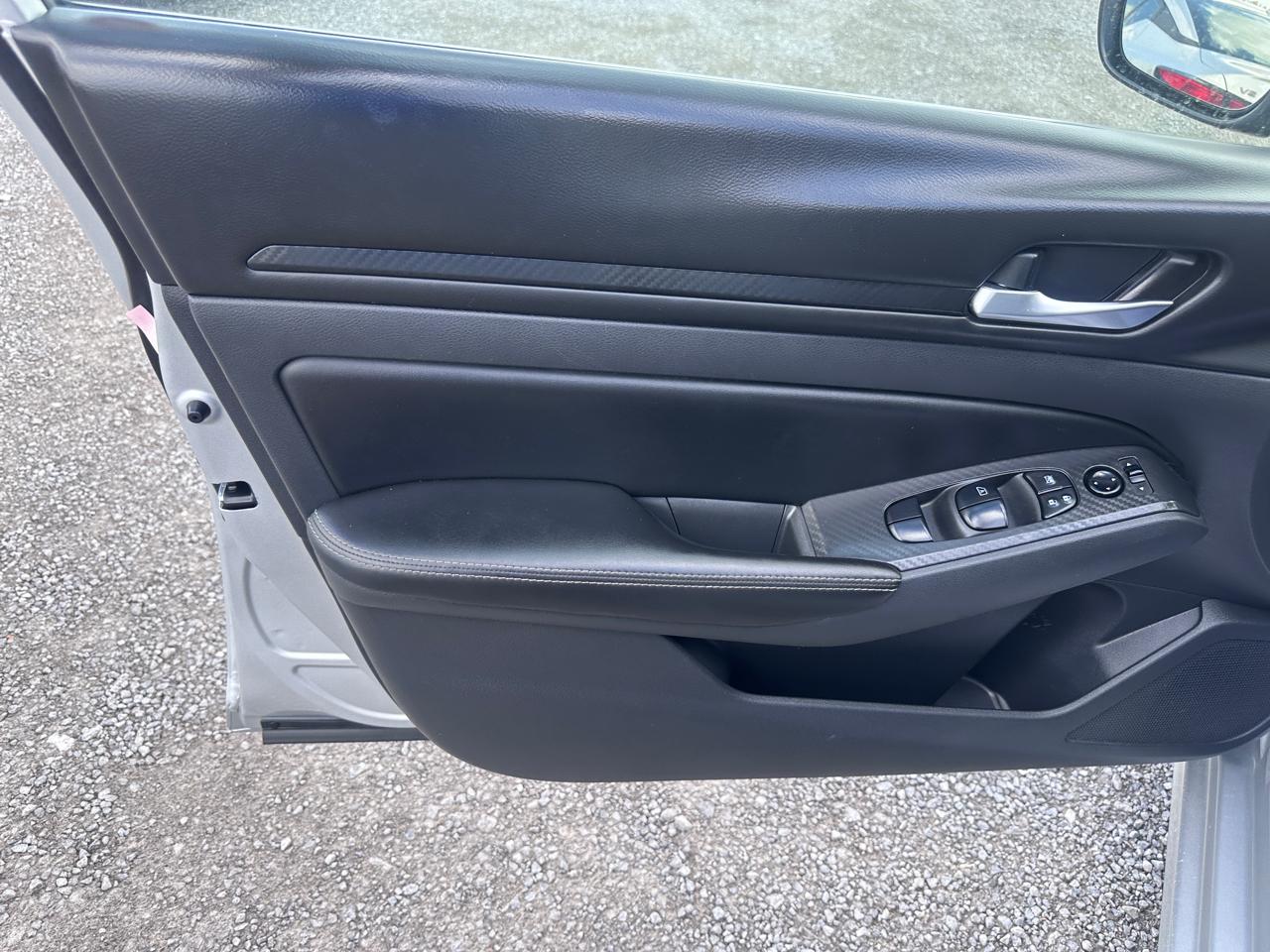 Nissan Altima 2.5 SV Sedan 2024