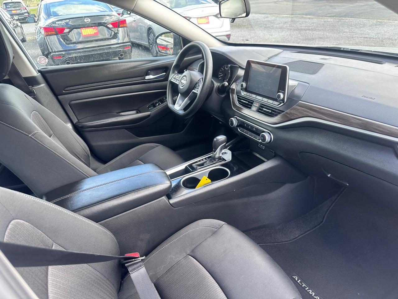 Nissan Altima 2.5 SV Sedan 2024