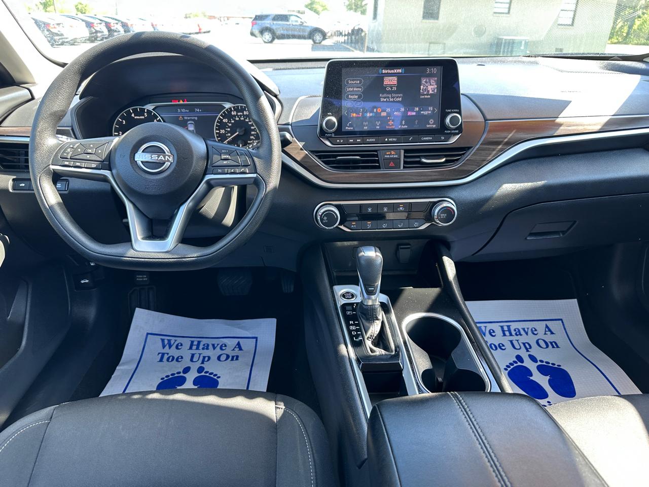 Nissan Altima 2.5 SV Sedan 2024