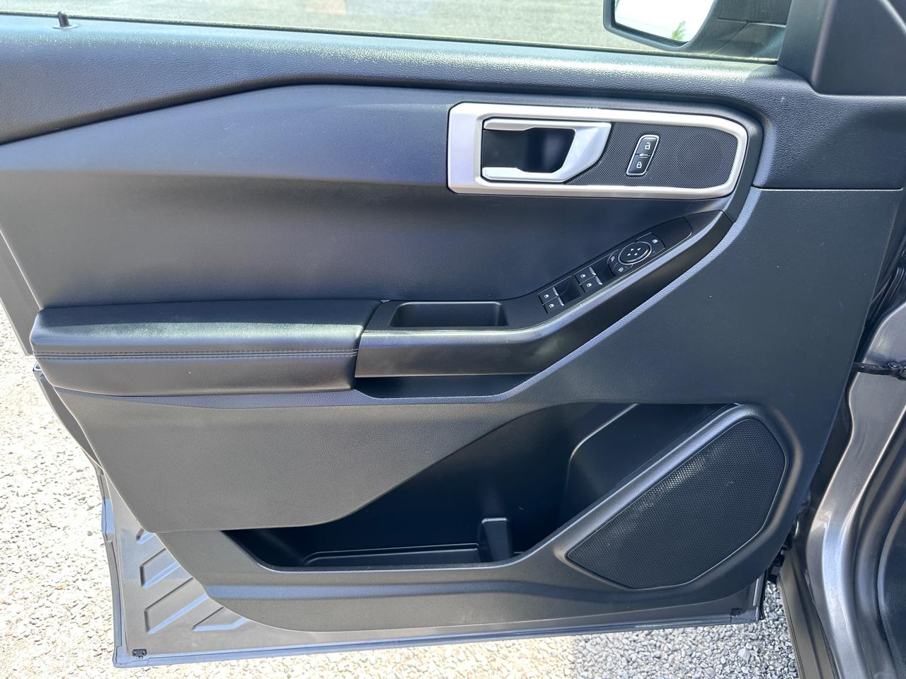 Ford Explorer Base 4WD 2021