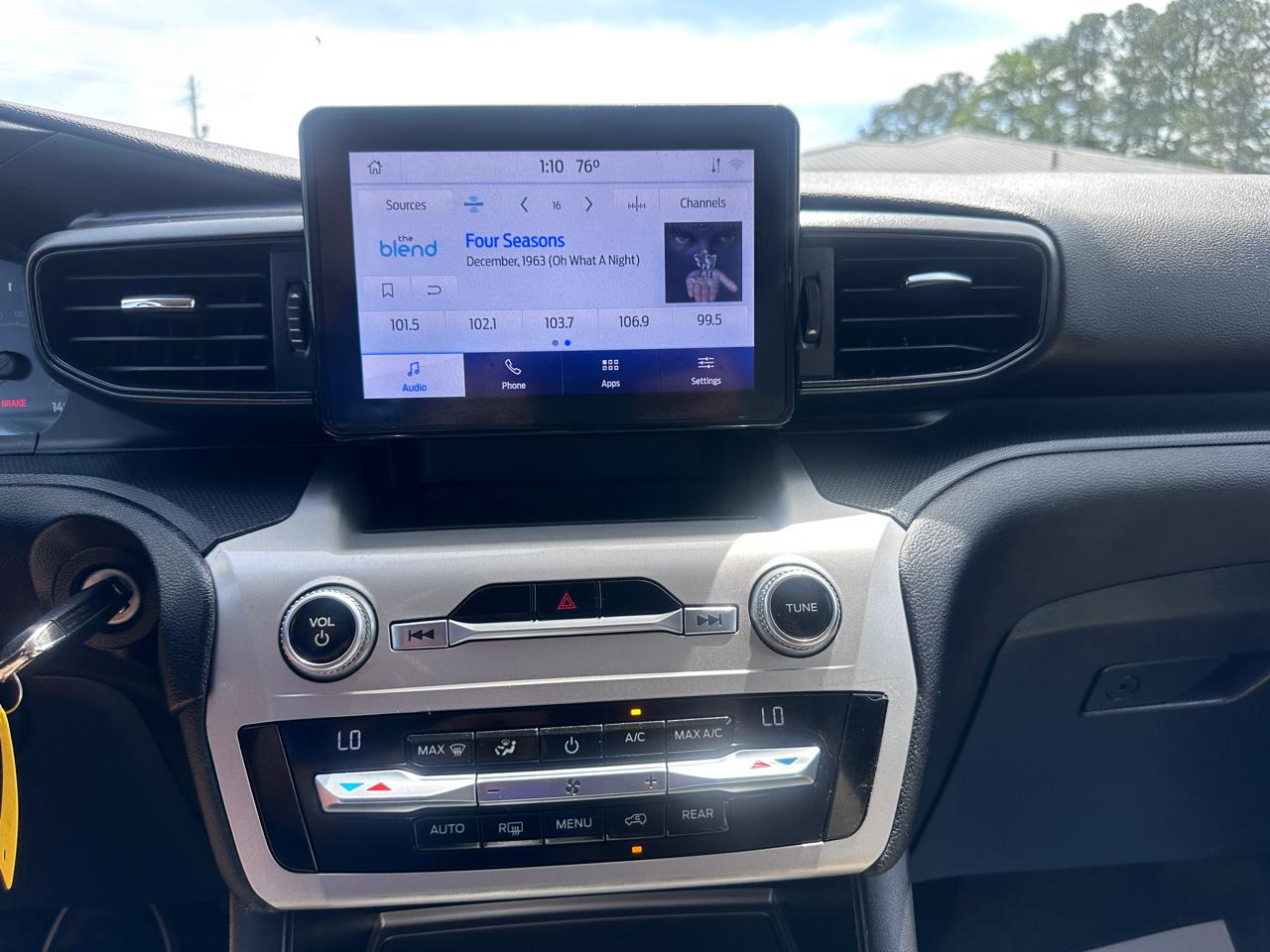 Ford Explorer Base 4WD 2021