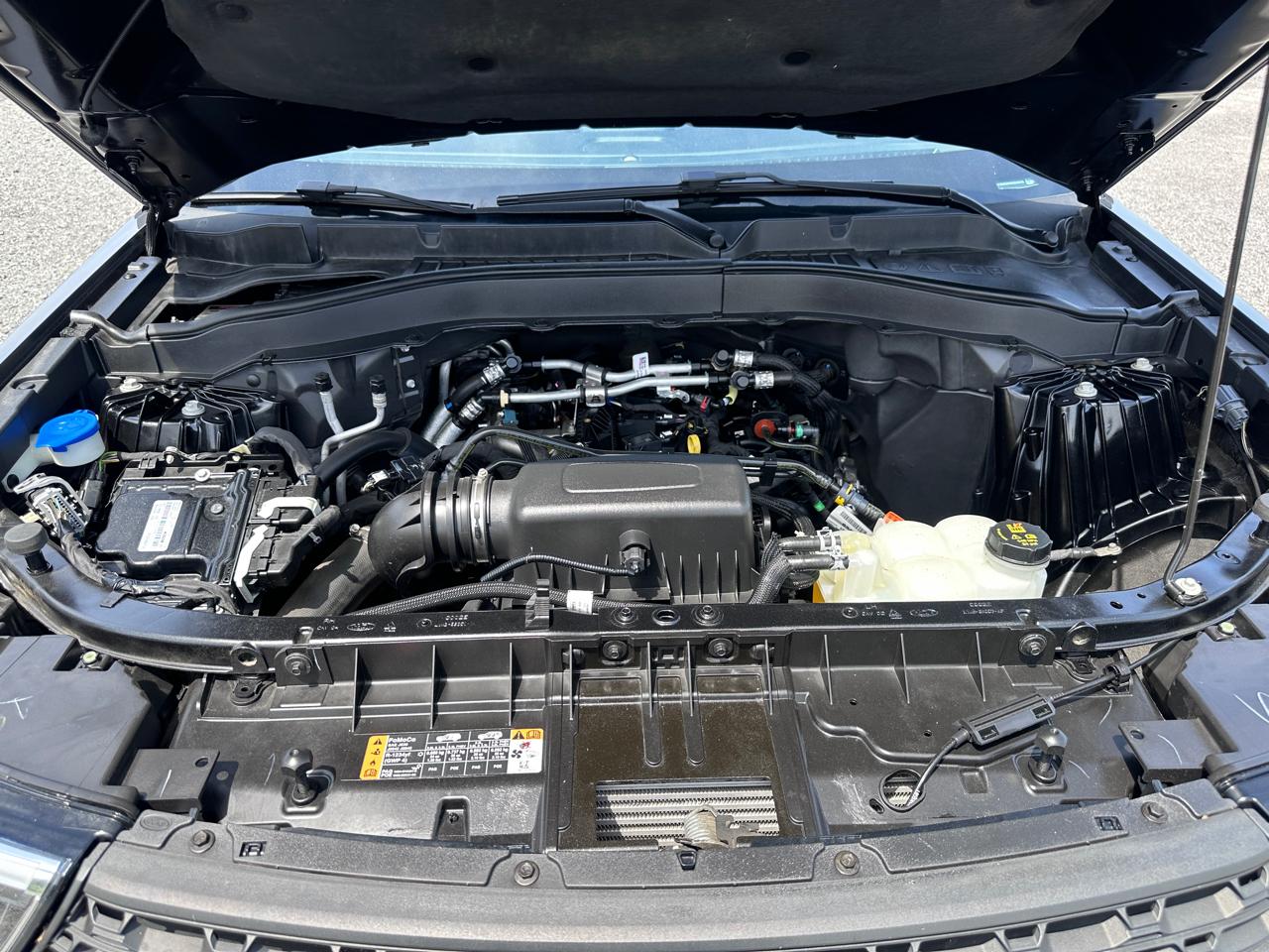 Ford Explorer Base 4WD 2021