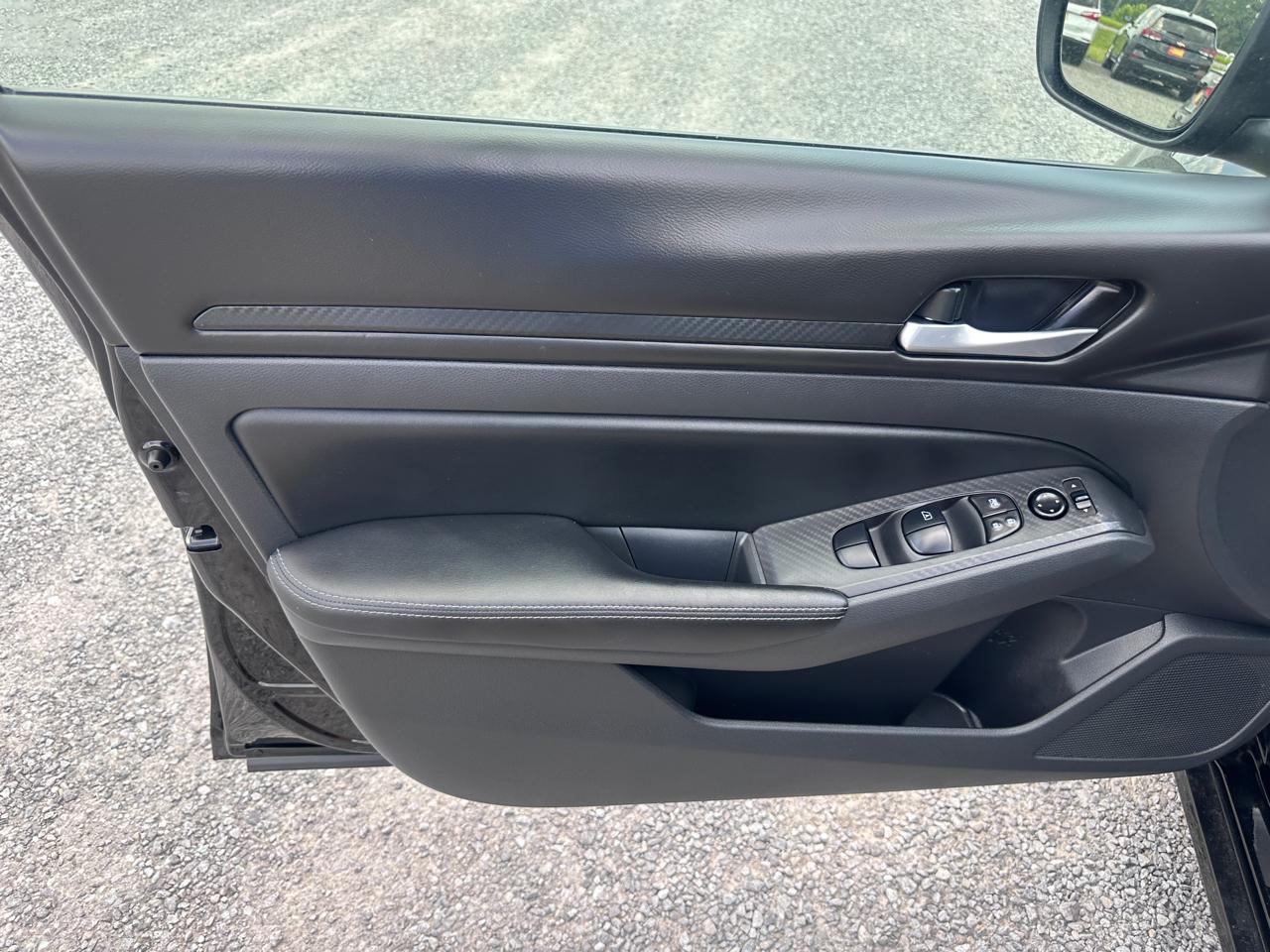 Nissan Altima 2.5 SV Sedan 2024