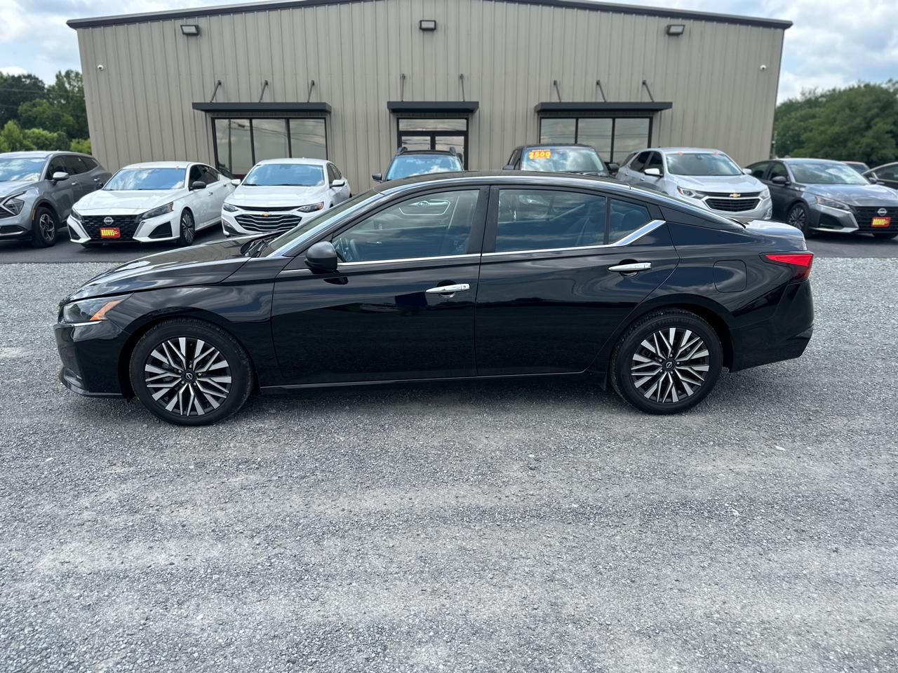 Nissan Altima 2.5 SV Sedan 2024