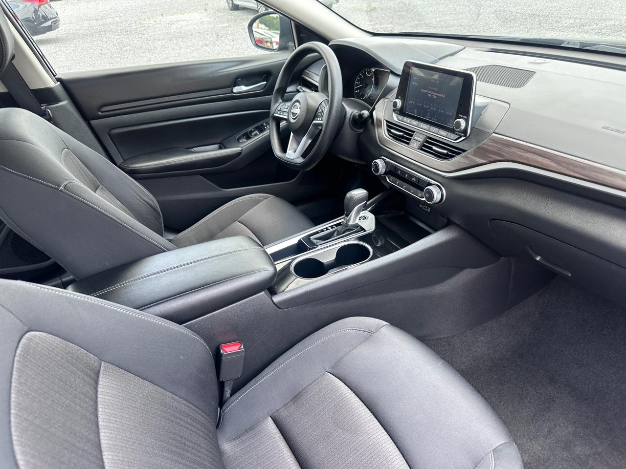 Nissan Altima 2.5 SV Sedan 2024