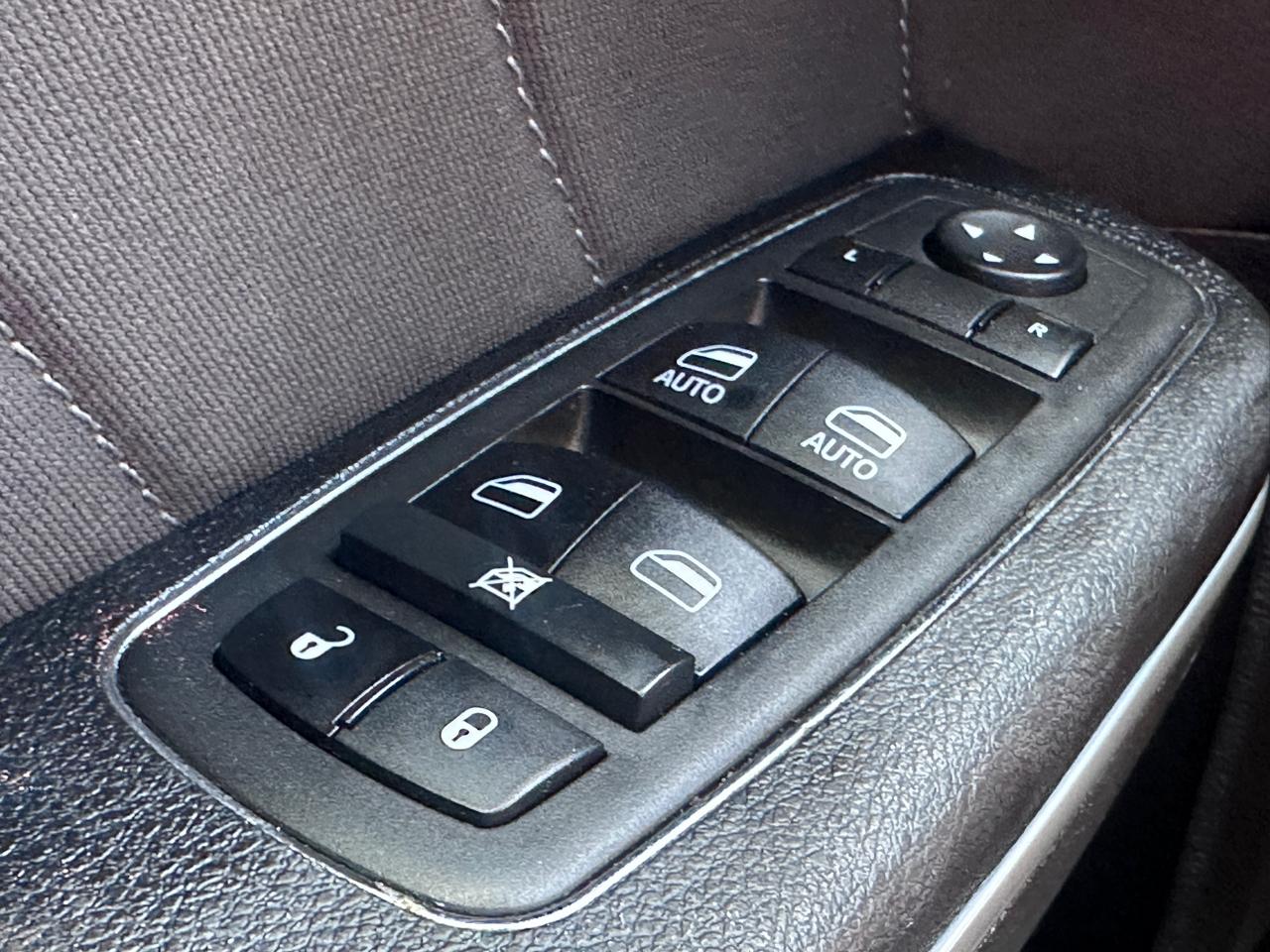 Dodge Charger SXT RWD 2022