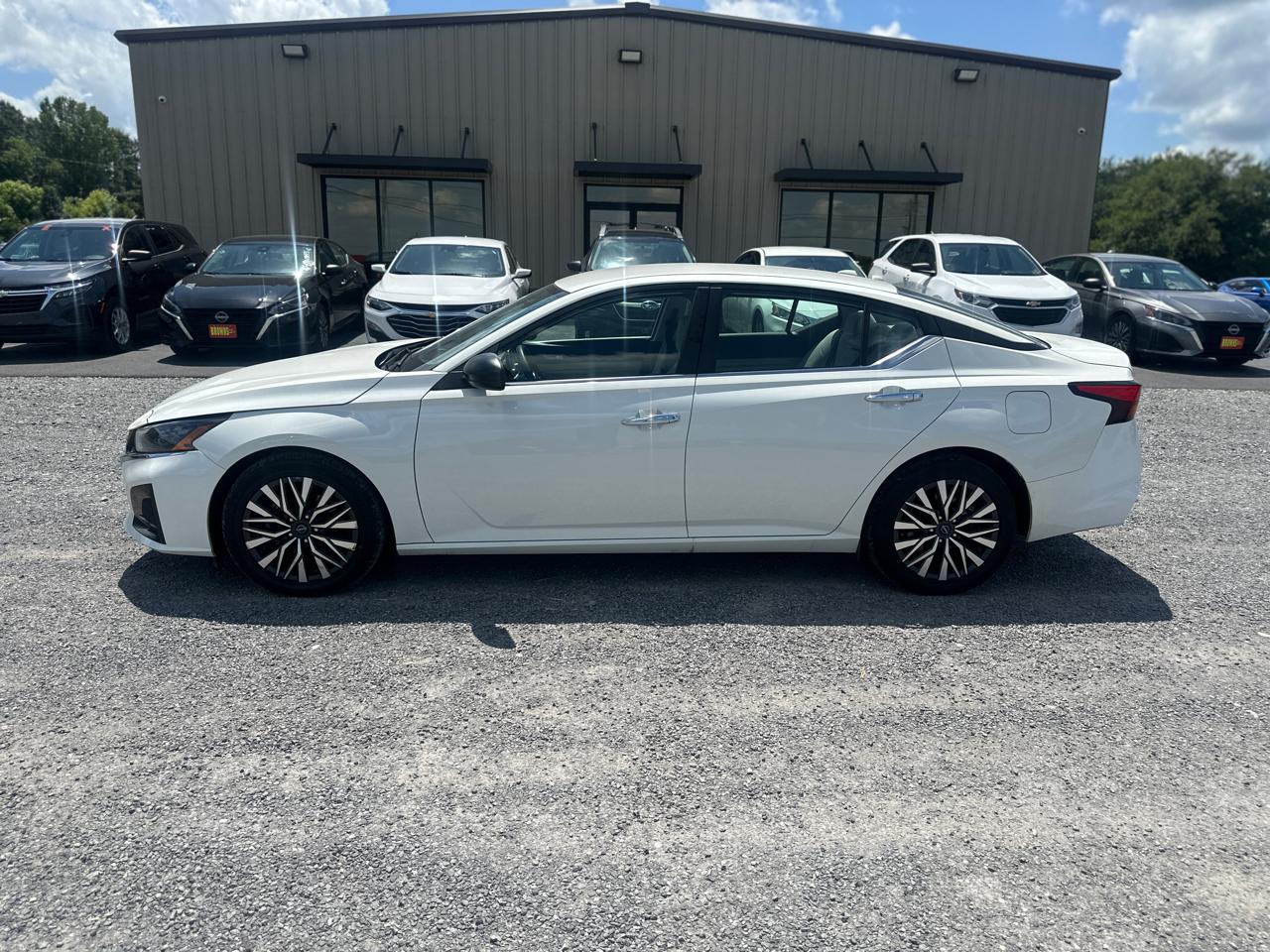 Nissan Altima SV FWD 2025