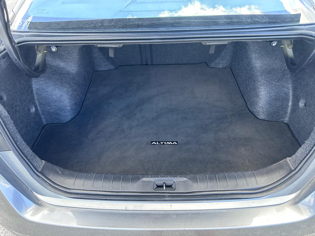 Nissan Altima 2.5 SV Sedan 2024