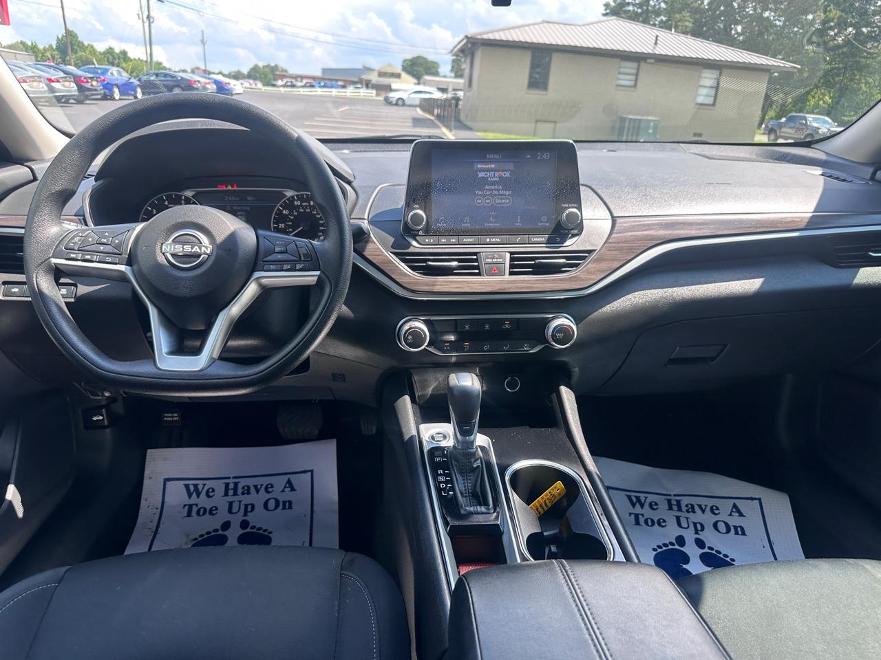 Nissan Altima 2.5 SV Sedan 2024