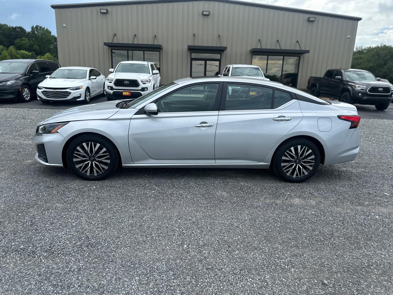 Nissan Altima 2.5 SV Sedan 2023
