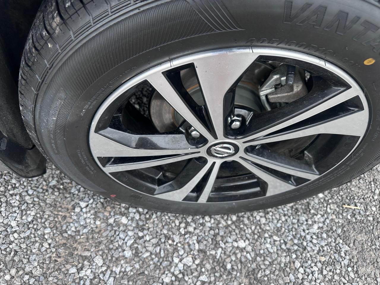 Nissan Sentra SV CVT 2022