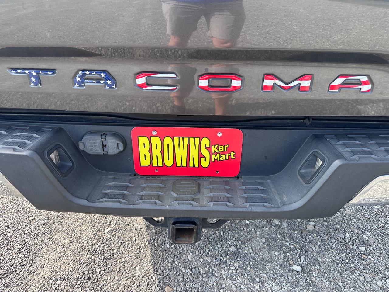 Toyota Tacoma 2WD SR5 Double Cab 5' Bed V6 AT (Natl) 2020
