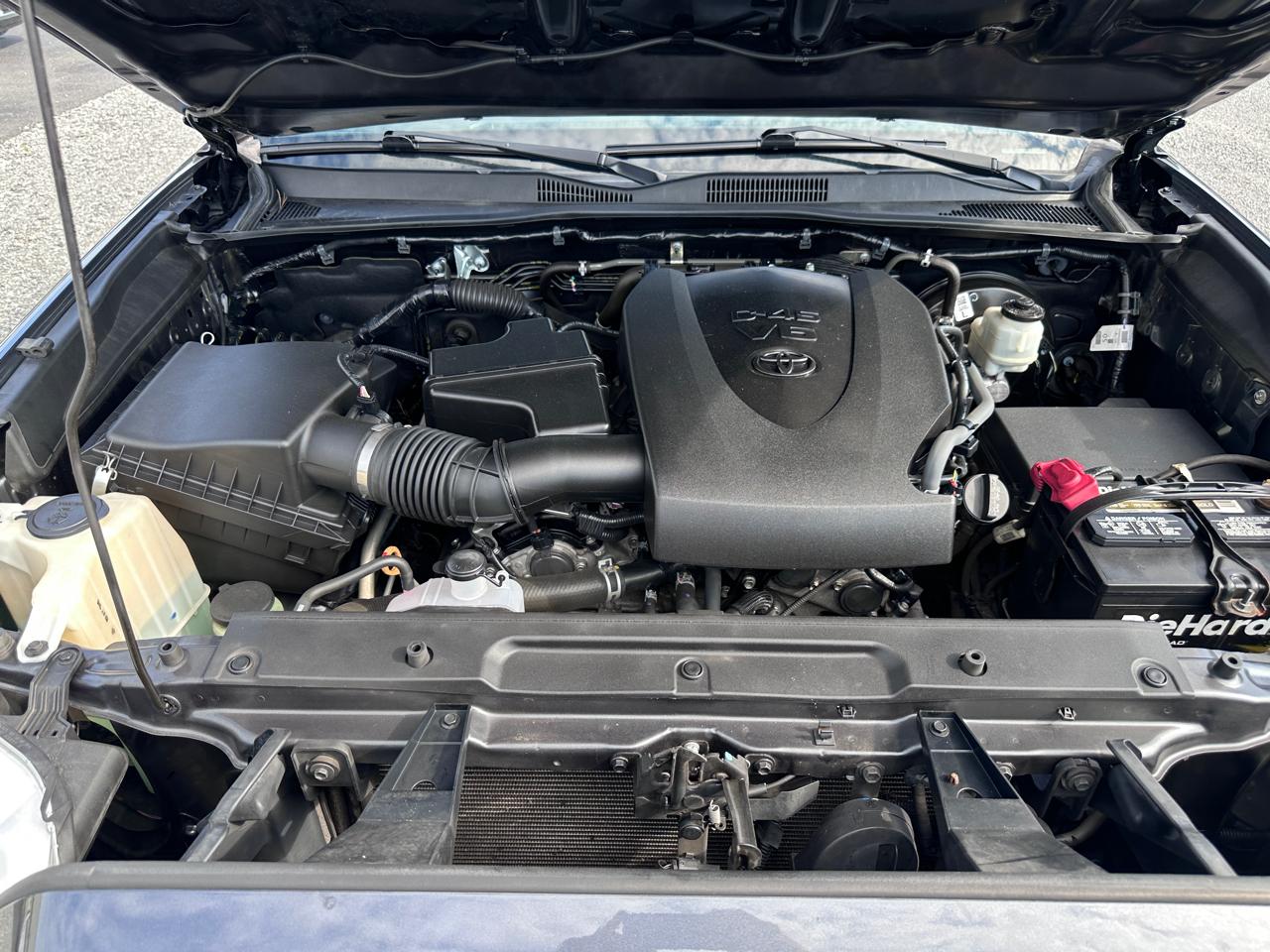 Toyota Tacoma 2WD SR5 Double Cab 5' Bed V6 AT (Natl) 2020