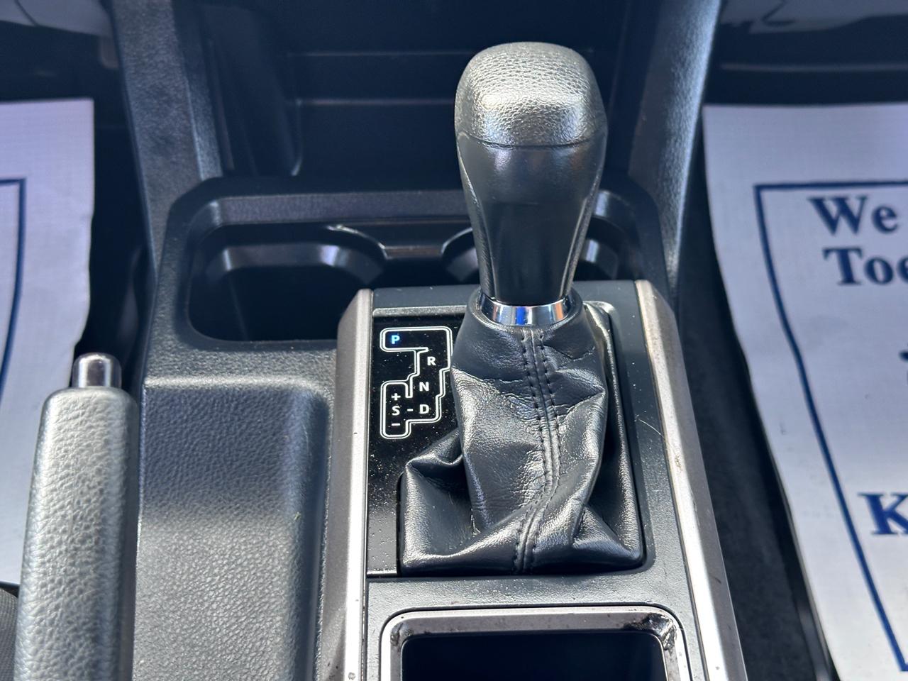 Toyota Tacoma 2WD SR5 Double Cab 5' Bed V6 AT (Natl) 2020